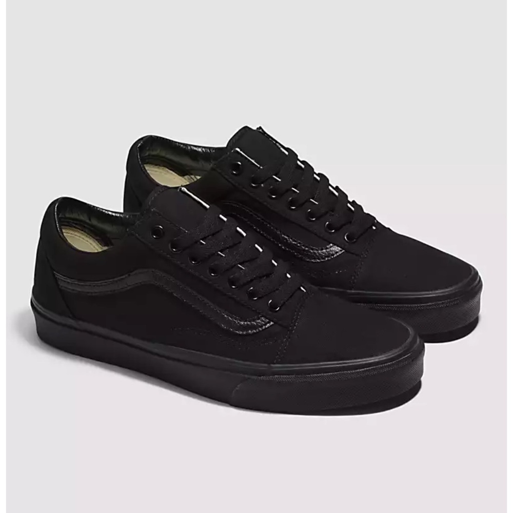 Vans Old Skool Black Sneakers Size 8 Women’s